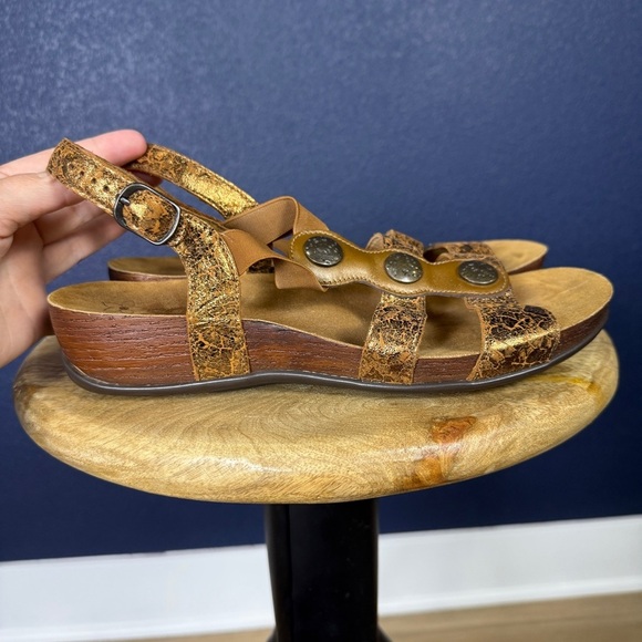 SAS "Clover" Sandals in Crackled Bronze Leather, Size 10 WIDE - Picture 6 of 10